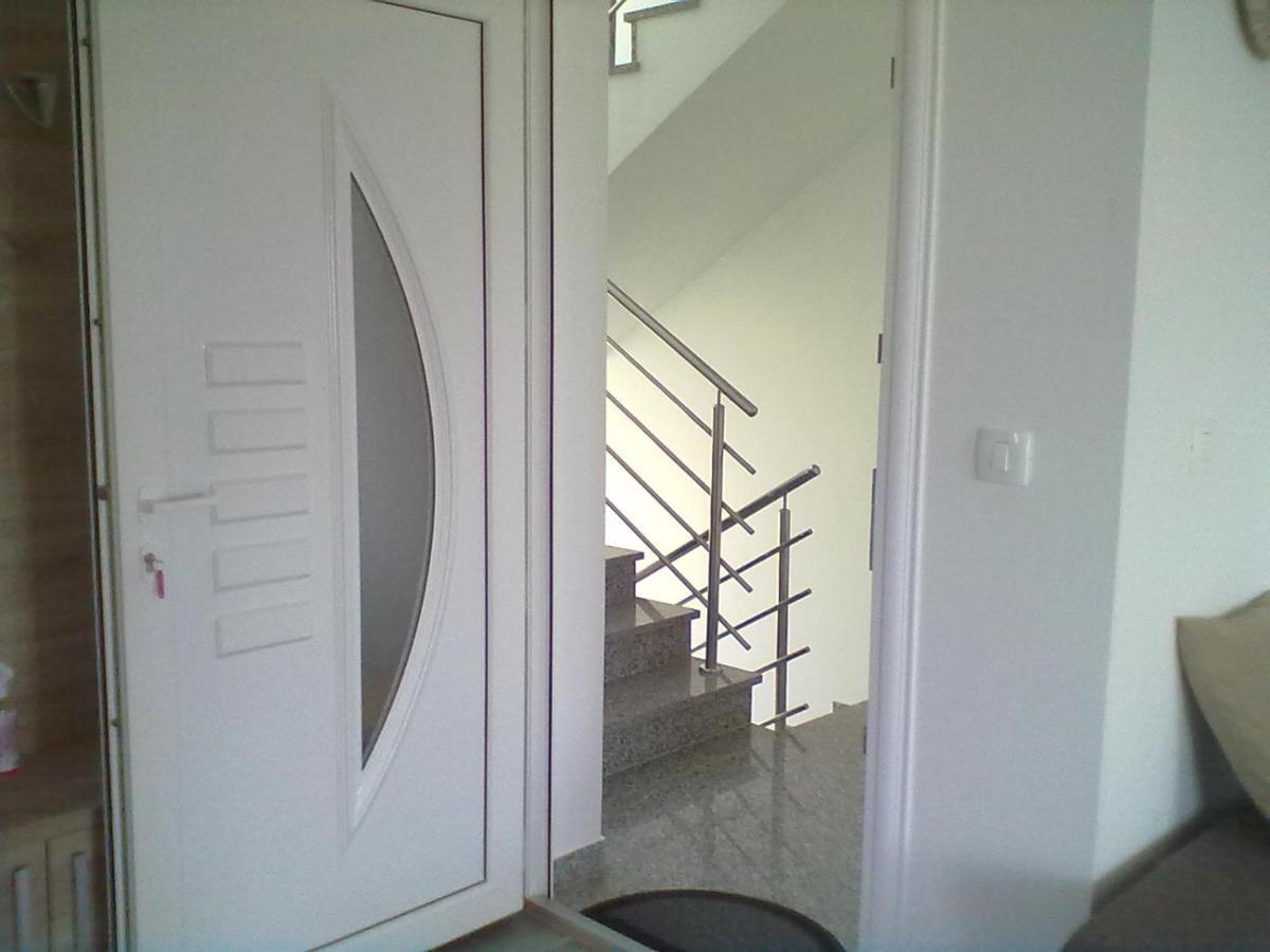 Apartman Mihalj Zadar-Rtina Miletici المظهر الخارجي الصورة